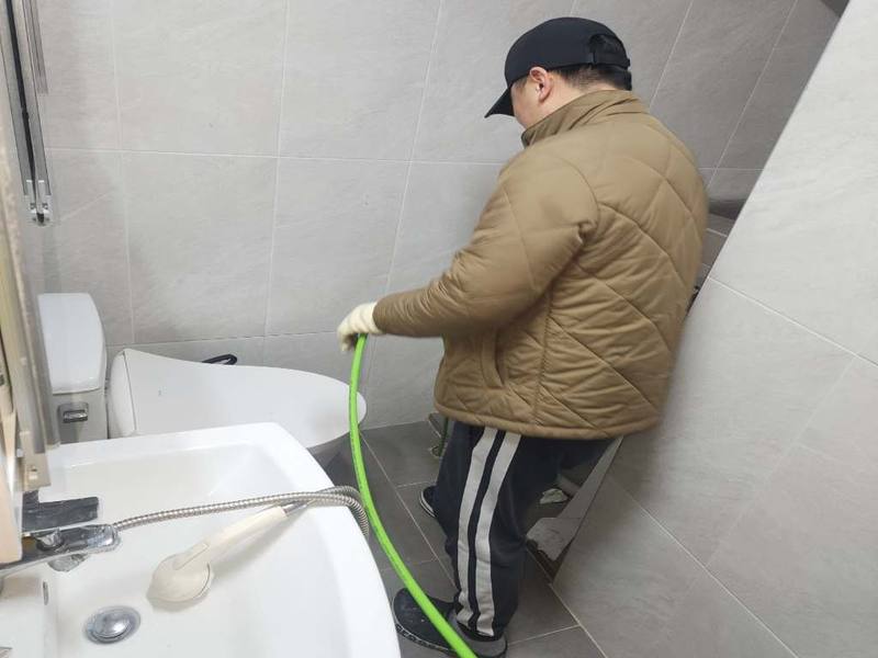 군포 변기막힘 작업사례 8