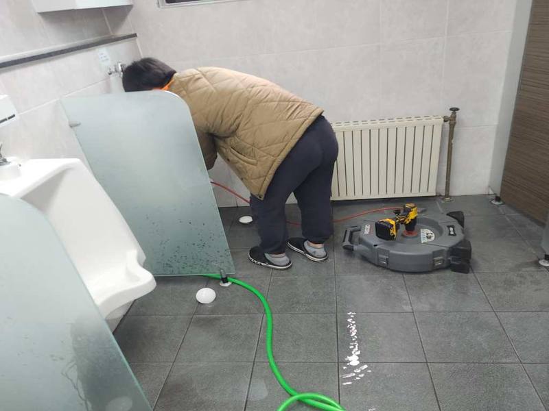 군포 소변기막힘 작업사례 7